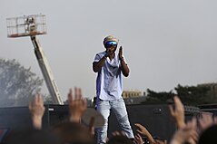 Fally Ipupa performing at Global Citizen Earth Day, Washington, D.C., 2015 Fally Ipupa - GCED 2015.jpg