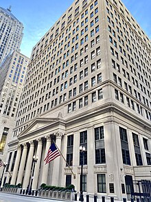 The Chicago Fed's headquarters is 17 stories high Federal-Reserve-Bank-of-Chicago.jpg