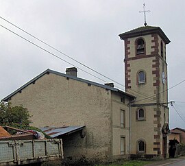 Frénois'deki belediye binası ve şapel