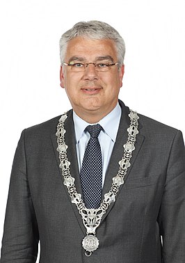 Koen als burgemeester van Capelle aan den IJssel.