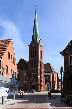 Friesoythe - Wasserstraße + St.-Marien-Kirche 01 ies