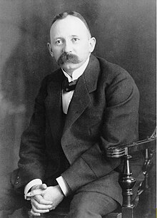 Fritz Hofmann ca1909 Bayer.jpg