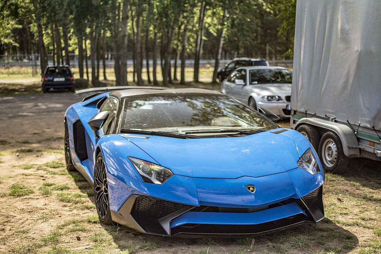 Image of Front of Lamborghini Aventador SV Roadster LP750-4