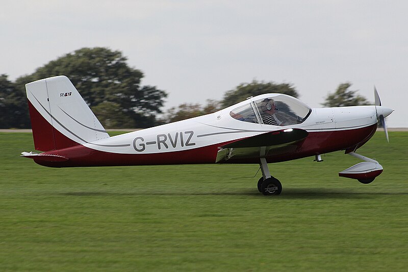 File:G-RVIZ (44871286661).jpg