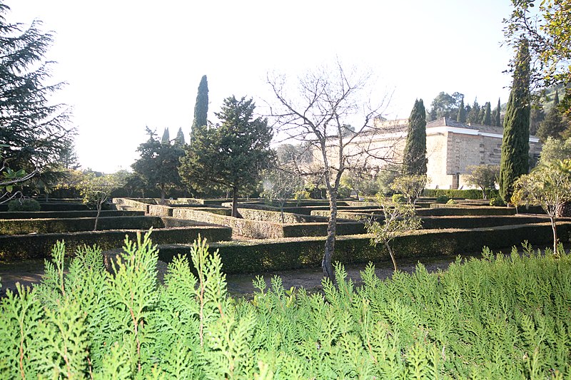 File:Garden - Madinat al-Zahra.JPG