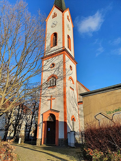 Genezarethkirche (Paunsdorf) - Theodor-Heuss-Straße 45 (Leipzig)