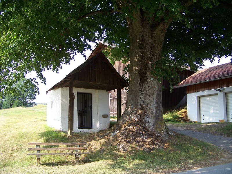 File:Grafenwiesen Zittenhof Kapelle.jpg