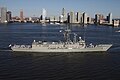 English: HMAS Sydney arriving in New York City.