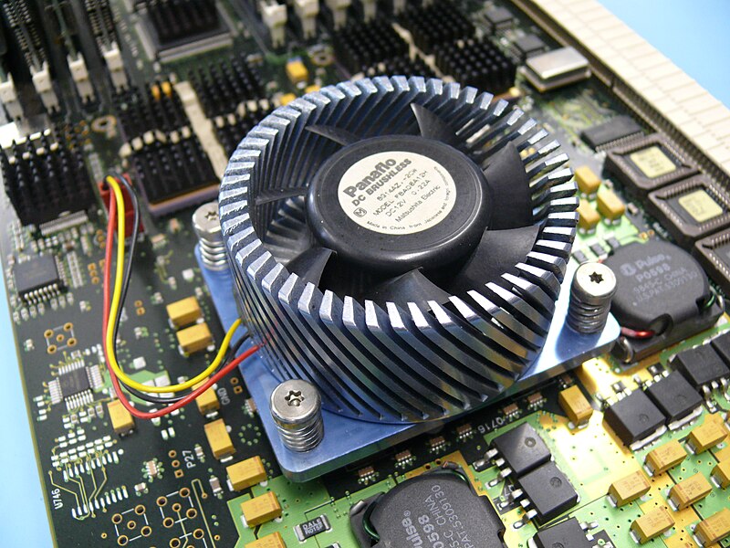 File:HP-HP9000-C360-Workstation-CPU-Board-A4125-66516 11.jpg