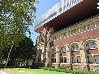 <span class="mw-page-title-main">Hackett Hall</span> Heritage listed building in Perth, Western Australia