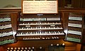 Spieltisch der Josef-Behmann-Orgel von 1930–31 in Bregenz, Stadtpfarrkirche Zum Heiligsten Herzen Jesu