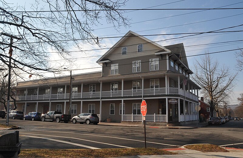 File:Hotel Belvidere, Belvidere, NJ.jpg