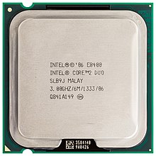 Wolfdale-type Core 2 Duo E8400 top view Intel CPU Core 2 Duo E8400 Wolfdale top.jpg