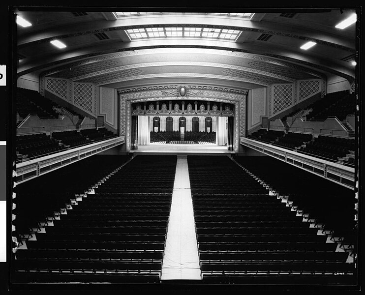 File:Interior view of Long Beach Municipal Auditorium looking to stage and concert hall beyond, ca.1930.jpg