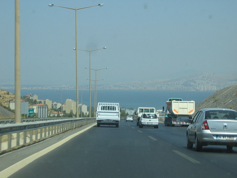 File:Izmir Cevre Yolu 14 - panoramio.jpg