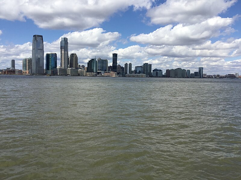 File:Jersey City Skyline April 2022 052.jpg