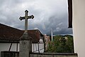 Deutsch: Wegkreuz beim Kloster