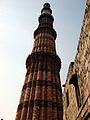 Lascar Qutab Minar - Close-up (Delhi) (4499193279).jpg