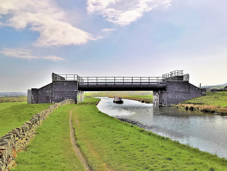 File:Leeds & Liverpool Bridge 115A.jpg