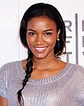 Gambar mini seharga Leila Lopes