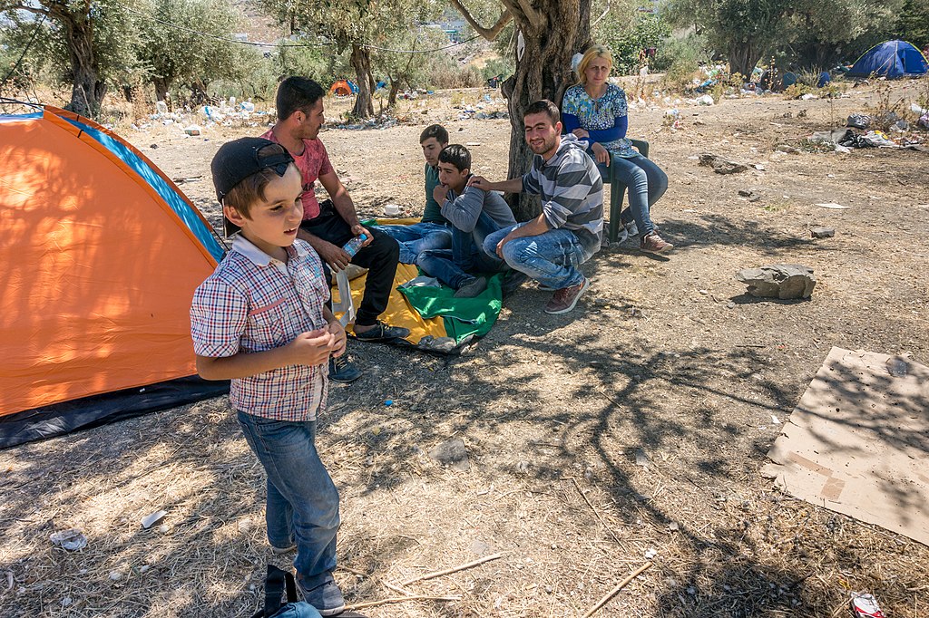 Lesbos refugeecamp - panoramio.jpg