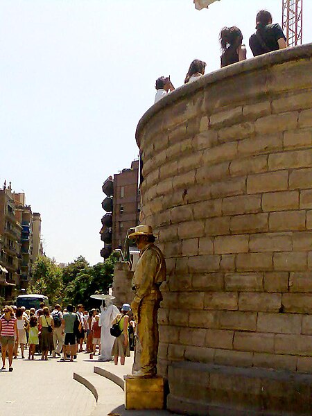 File:Living statue in Barcelona K309 C.jpg