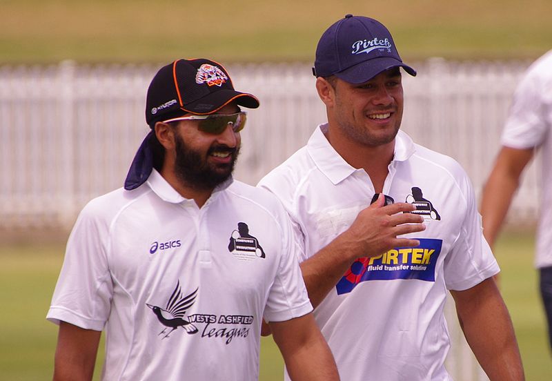 File:MONTY PANESAR AND JARRYD HAYNE (11914868693).jpg