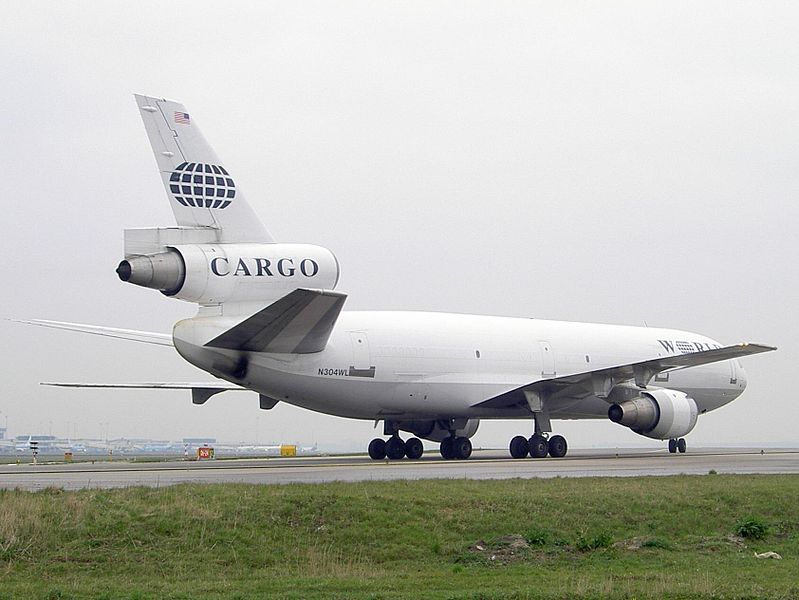 File:McDonnell Douglas DC-10-30(F) World Airways Cargo N304WL pic2.jpg