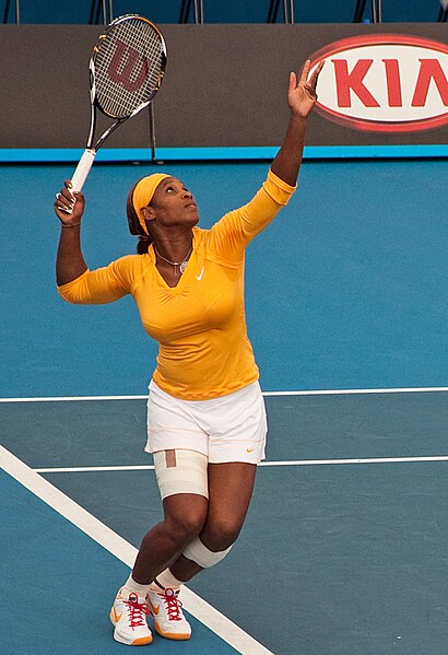 Image: Melbourne Australian Open 2010 Serena Serve