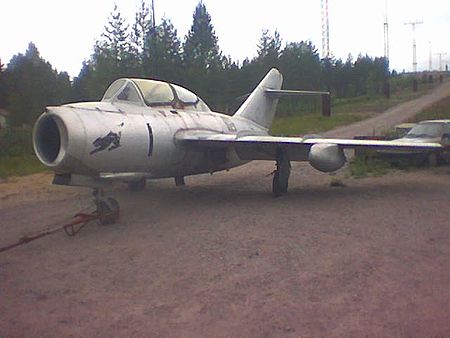 Tập_tin:MiG-15UTI.jpg