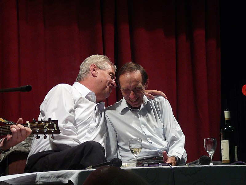 File:Miloš Zeman and Bohumil Fišer, Brno, 2008 (3).jpg