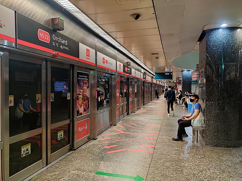 File:NS22 Orchard MRT Platform A 20220702 221849.jpg