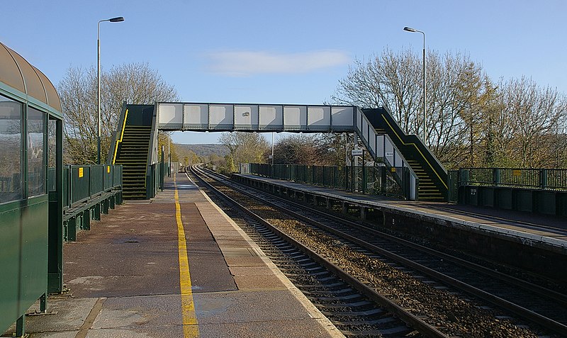 File:Nailsea and Backwell railway station MMB 32.jpg