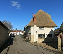 A white wall built with wychert, Haddenham New Thatch in Haddenham-geograph-4389654-by-Des-Blenkinsopp.jpg