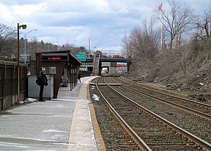Newtonville station facing west, March 2013.JPG