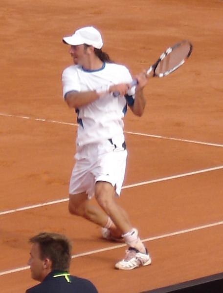 Massú at the 2005 Austrian Open in Kitzbühel