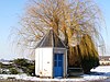 Kapel Onze-Lieve-Vrouw van Lorette met treurwilg