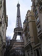 Paris 75007 Rue de Buenos Aires 20051230 Eiffel Tower.jpg