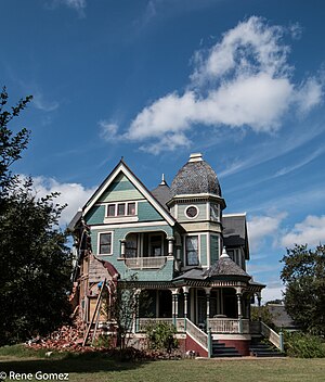 Parrish House in Calvert, Texas(1 of 1).jpg