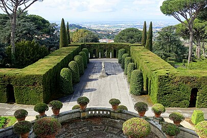 Piazzale Quadrato - Barberini Gardens