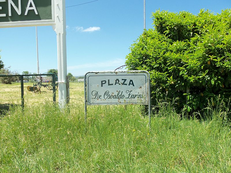 File:PlazaAzucena.jpg