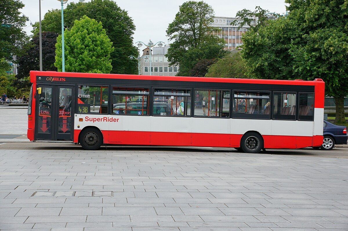 Автобус 9 т. Ман автобус 9.70. Автобус 9 метров. Девятый автобус.