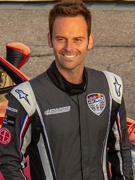 File:RedBullAirRace2018MikaelBrageot.jpg