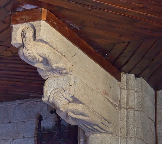 File:Relevos na igrexa de San Martiño de Noia - Noia - Galiza-2.jpg