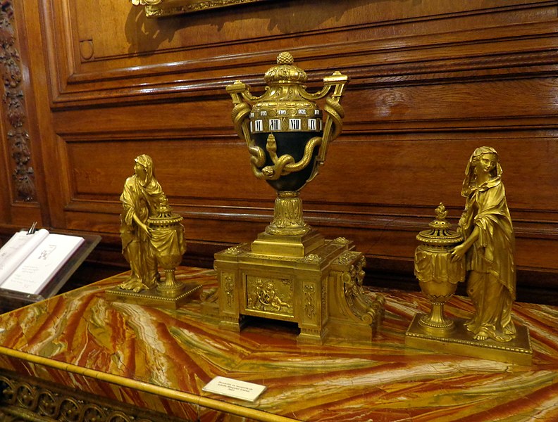 File:Reloj Luis XVI Museo de Arte Decorativo, Buenos Aires. 01.jpg