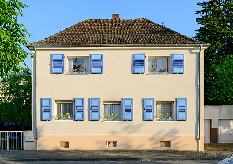 File:Residential building in Mörfelden-Walldorf - Germany -73.jpg