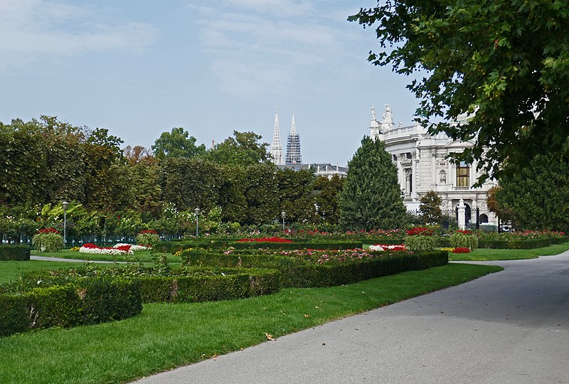 File:Rosengarten August 2022 06.jpg