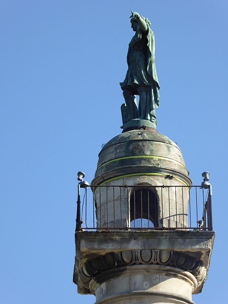 File:Rostral columns, Bordeaux, July 2014 (02).JPG