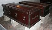 Coffins of Goethe and Schiller, Weimar vault (Source: Wikimedia)