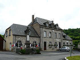 Saint-Bonnet-de-Condat mairie-école.jpg